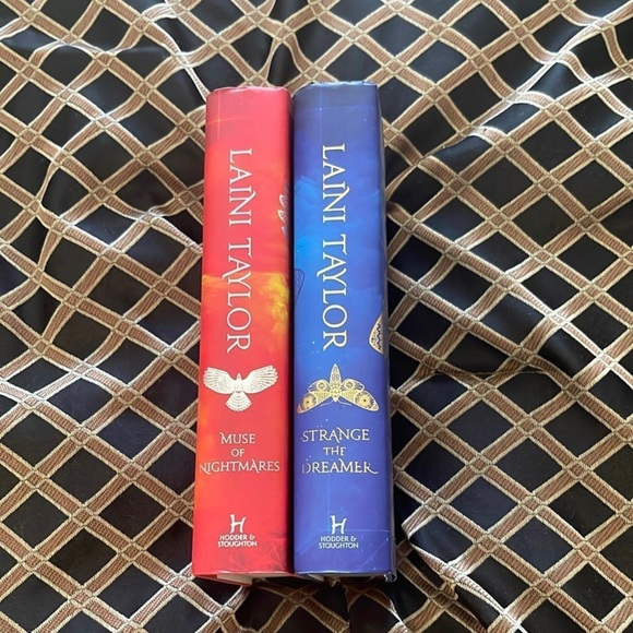 Strange the Dreamer and Muse of Nightmares Illumicrate exclusive editions - Picture 4 of 12